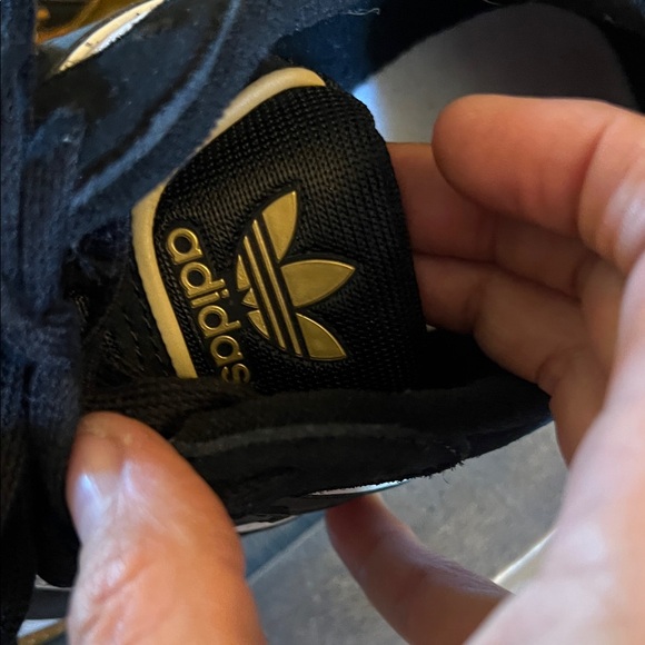 🛑 1 hour sale. Adidas Black and Gold Athletic Shoes - Picture 6 of 10